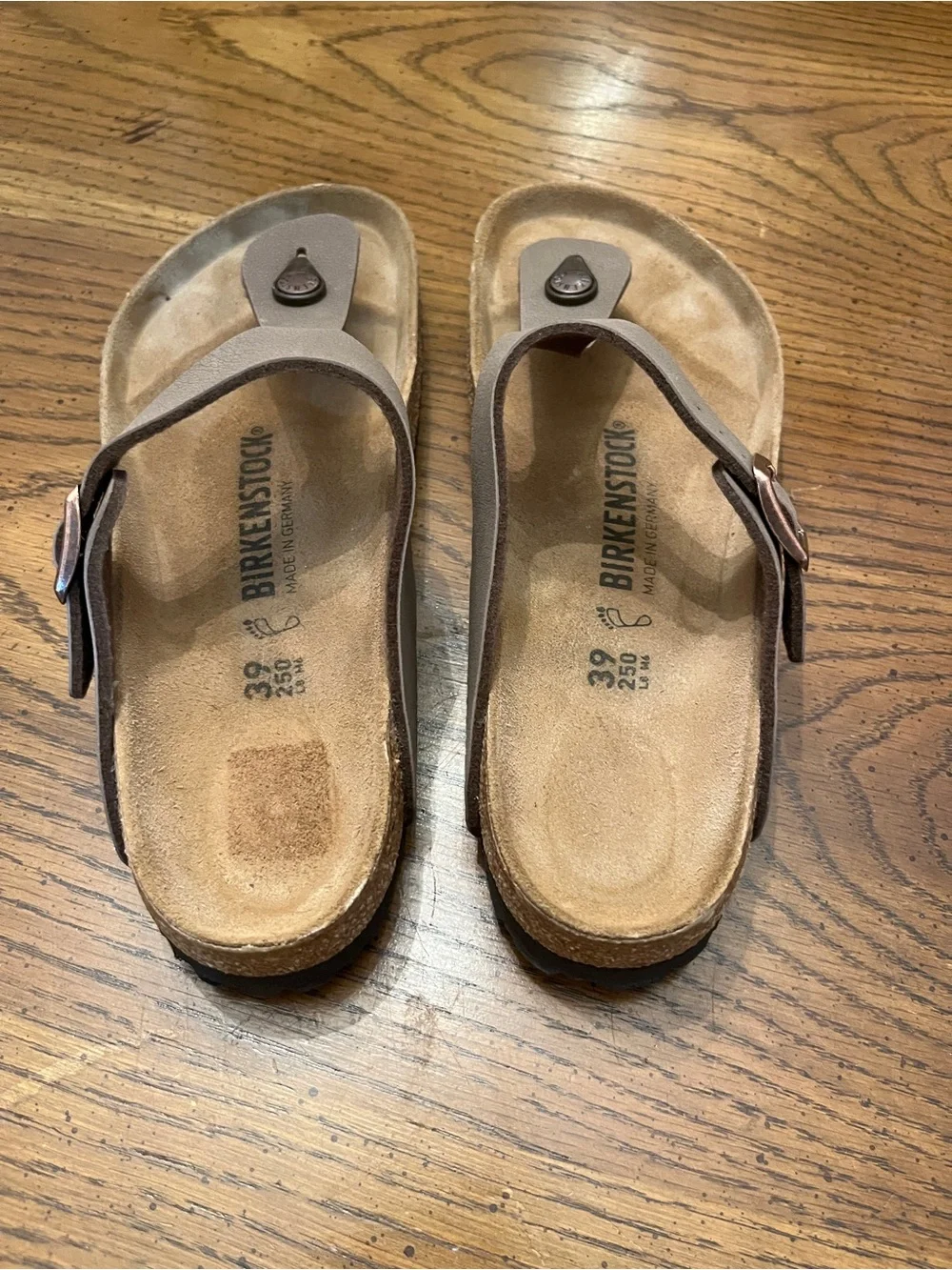 Birkenstock Brown Gizeh Thong Sandals, size 39 - Picture 3 of 10